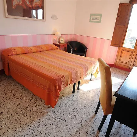 Daniel Guest house 3*